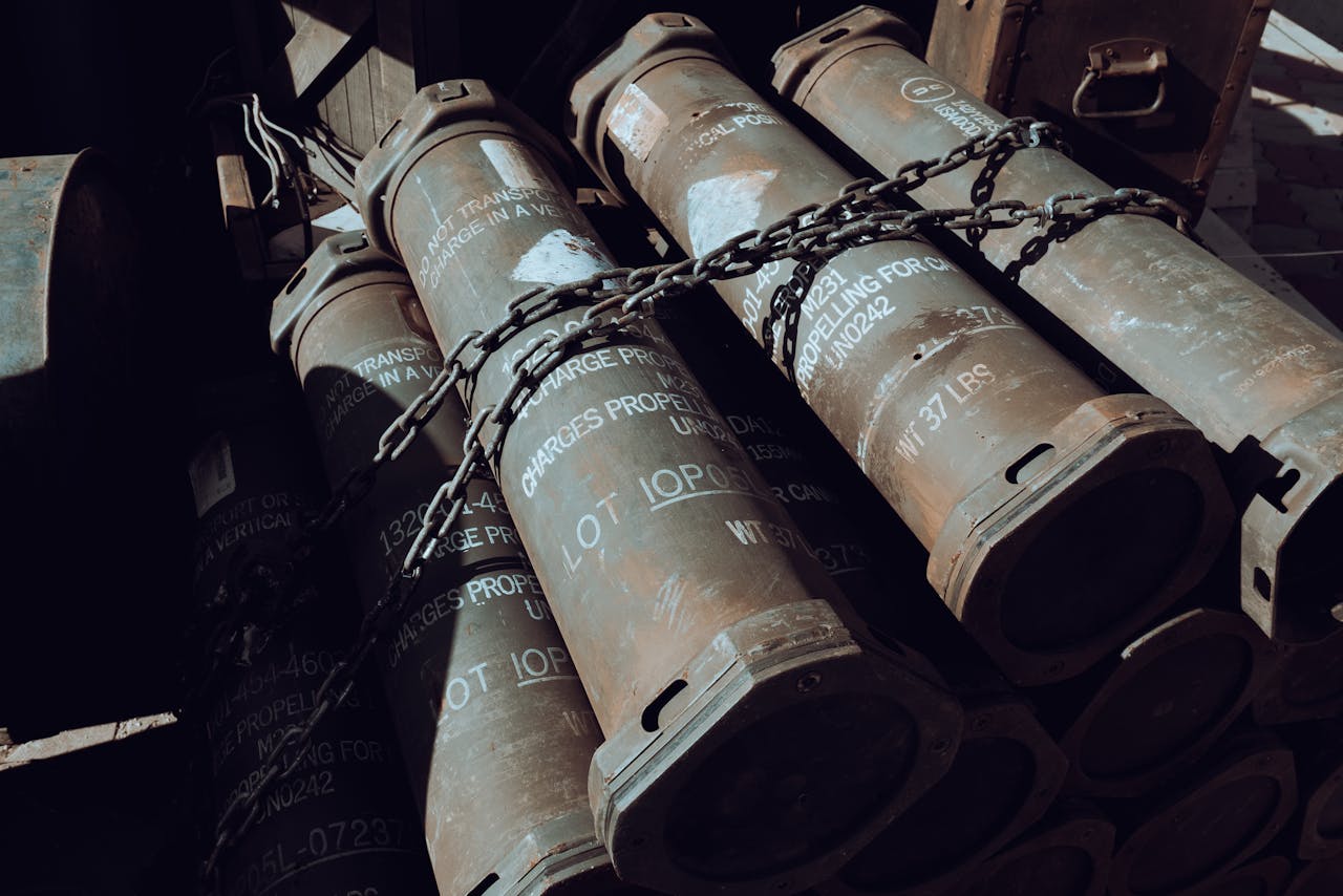 Imagem mostra misseis Nucleares, um dos problemas indicados por David Gross, vencedor Nobel de fisica que ganhou oscar de ciencia em 2004, falou isso no 